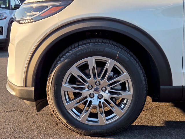 New 2027 Ford Explorer Platinum RWD image 5