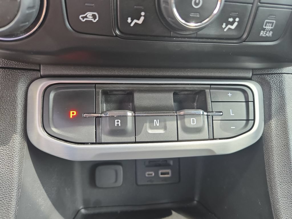 Used 2023 GMC Acadia SLT FWD image 22