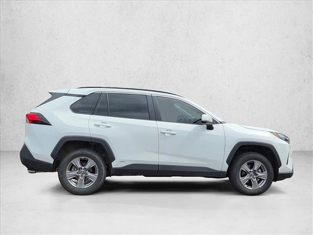 Used 2025 Toyota RAV4 LE AWD/4WD image 4
