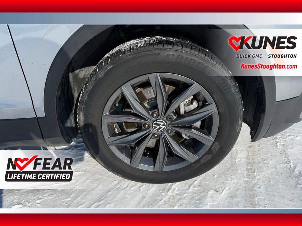 Used 2023 Volkswagen Tiguan SE image 15