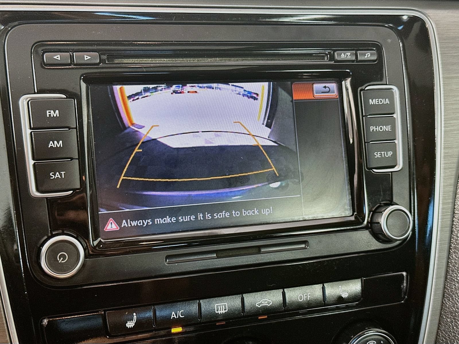 Used 2015 Volkswagen Passat TDI SE FWD image 13