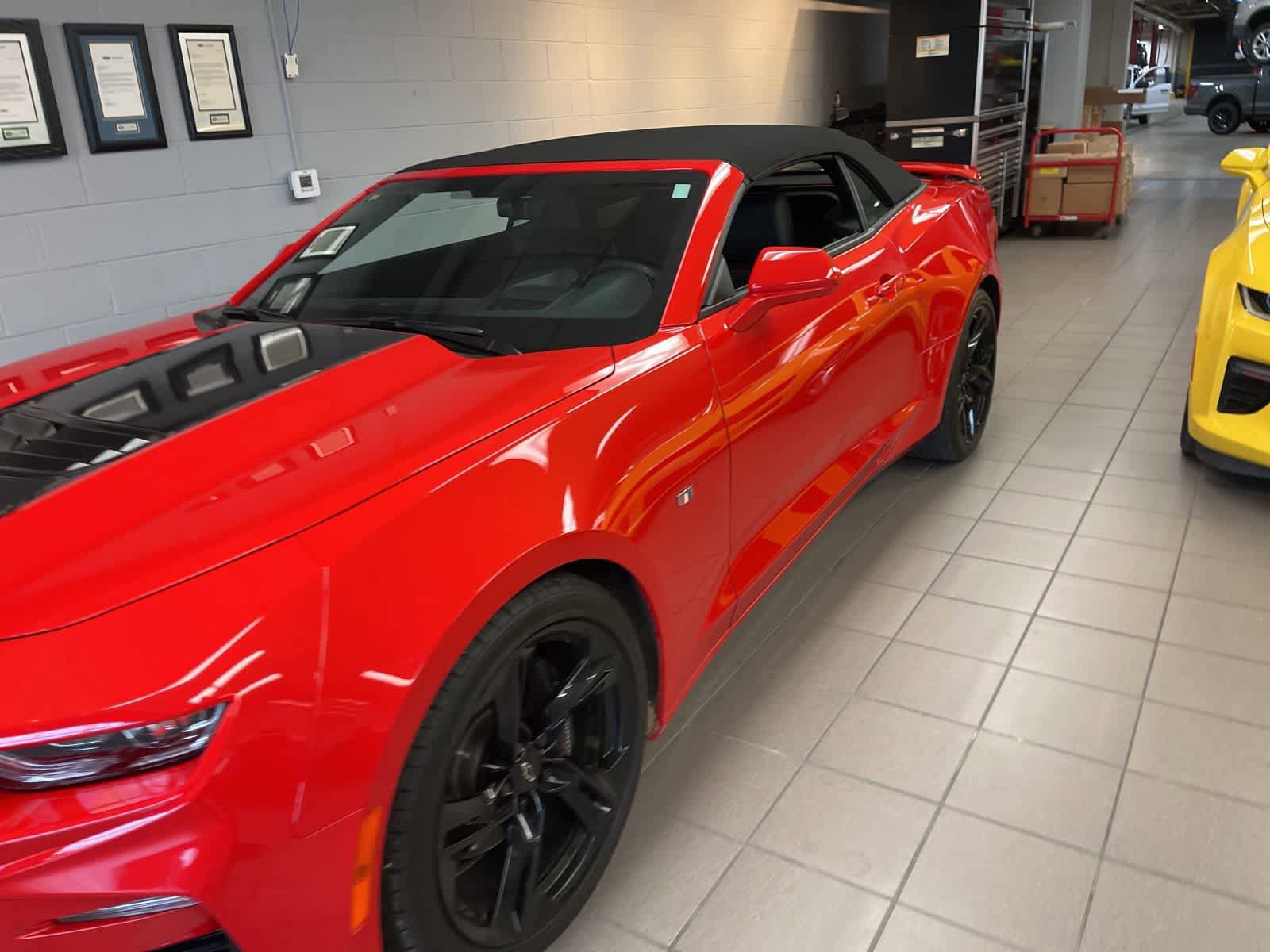 Used 2021 Chevrolet Camaro SS RWD image 5