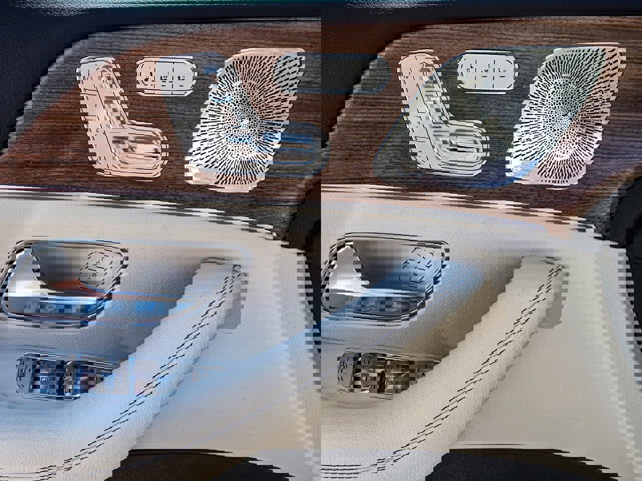 New 2026 Mercedes-Benz GLS 450 4MATIC image 12