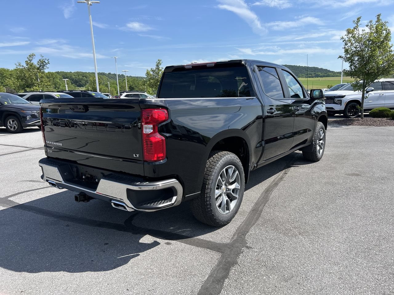 New 2026 Chevrolet Silverado 1500 LT w/ Z71 Off-Road Package AWD/4WD image 7