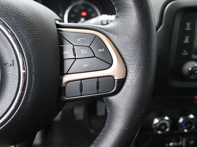 Used 2015 Jeep Renegade Latitude image 26