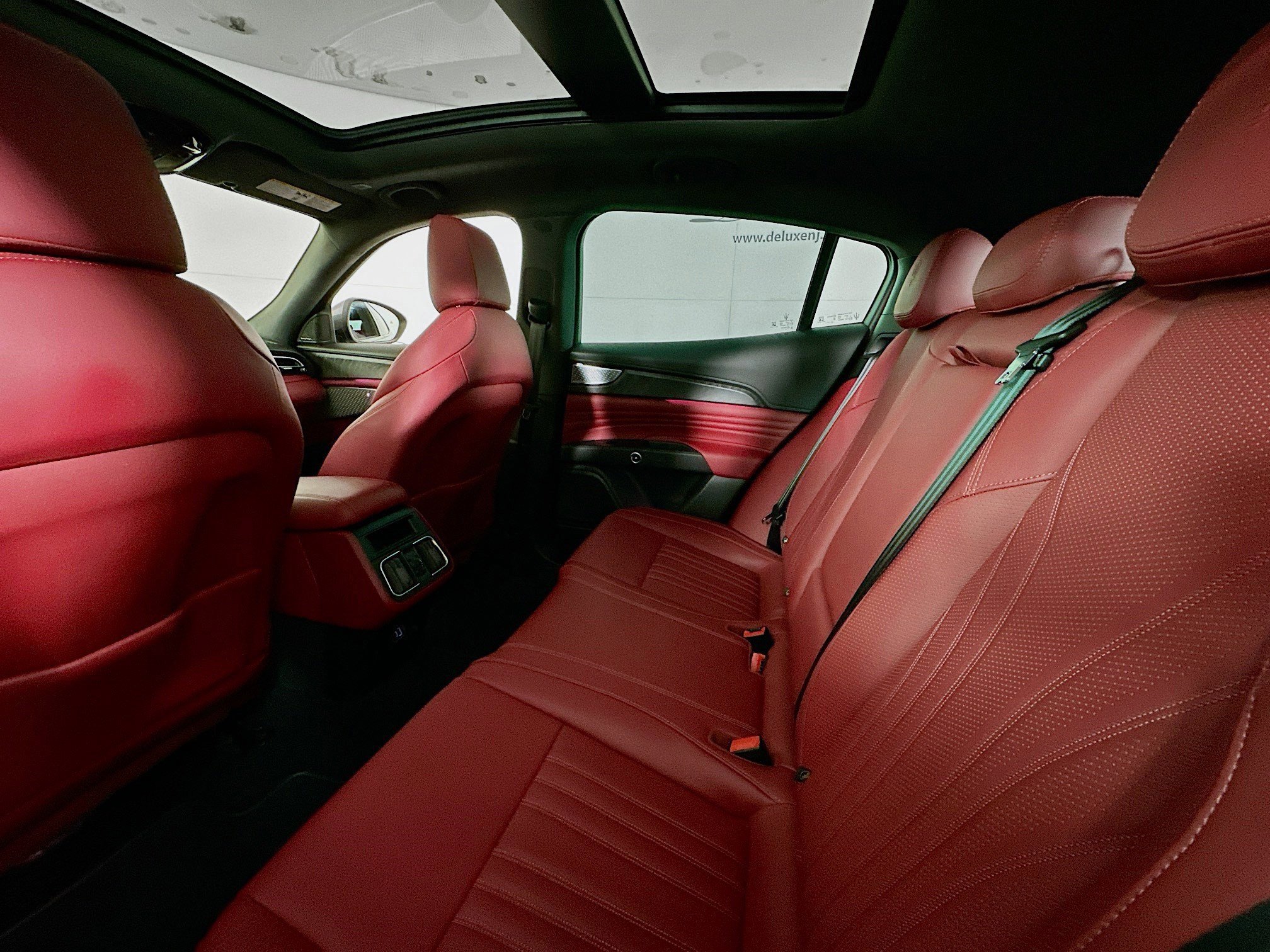 Used 2023 Maserati Grecale Modena image 24