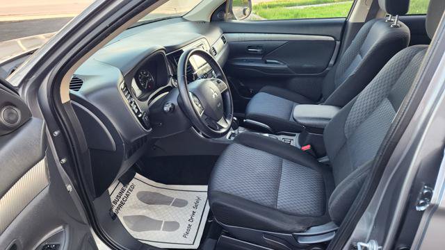 Used 2014 Mitsubishi Outlander SE FWD image 13