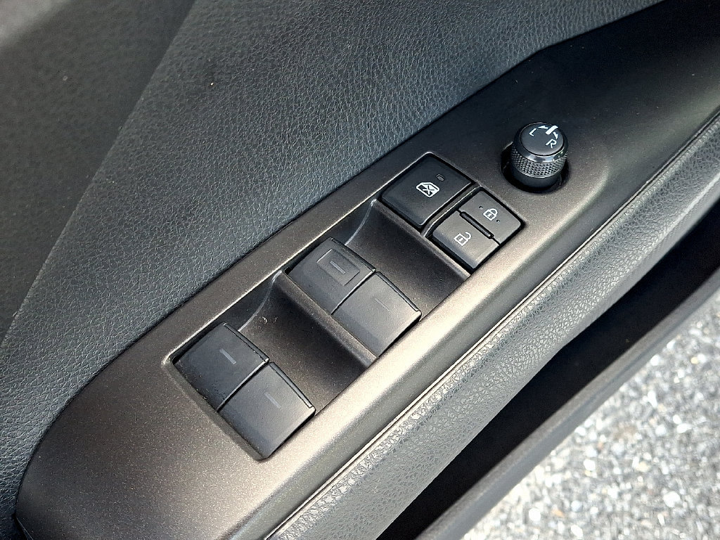 Used 2024 Toyota Camry SE FWD image 15