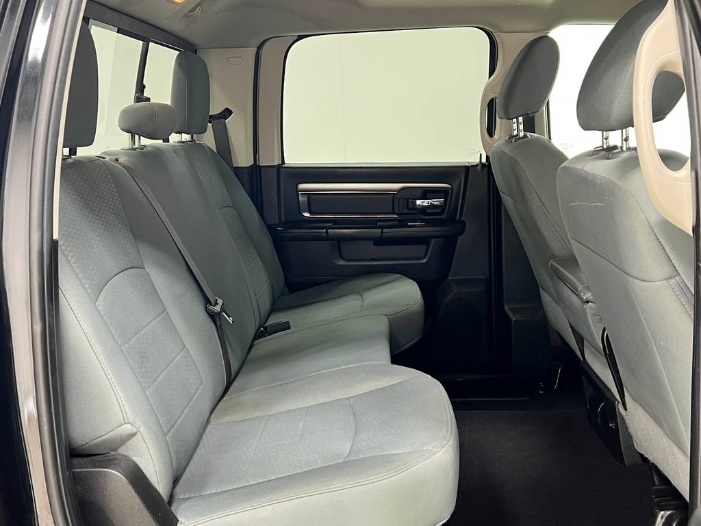 Used 2019 RAM 1500 Classic SLT AWD/4WD image 31