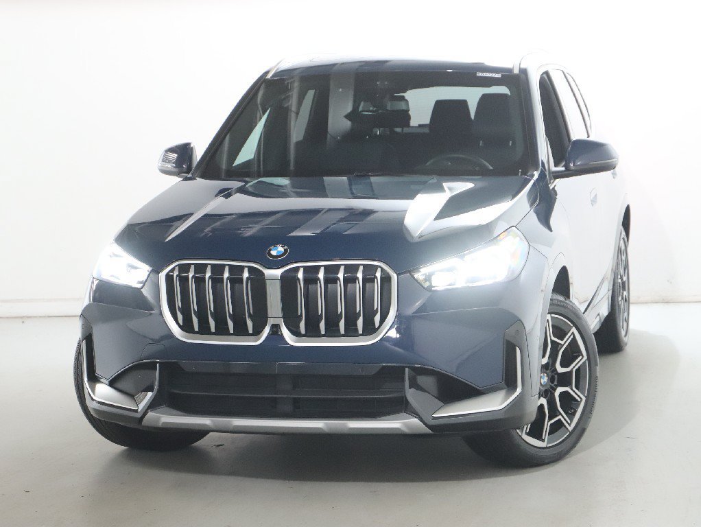 Used 2026 BMW X1 xDrive28i AWD/4WD image 3