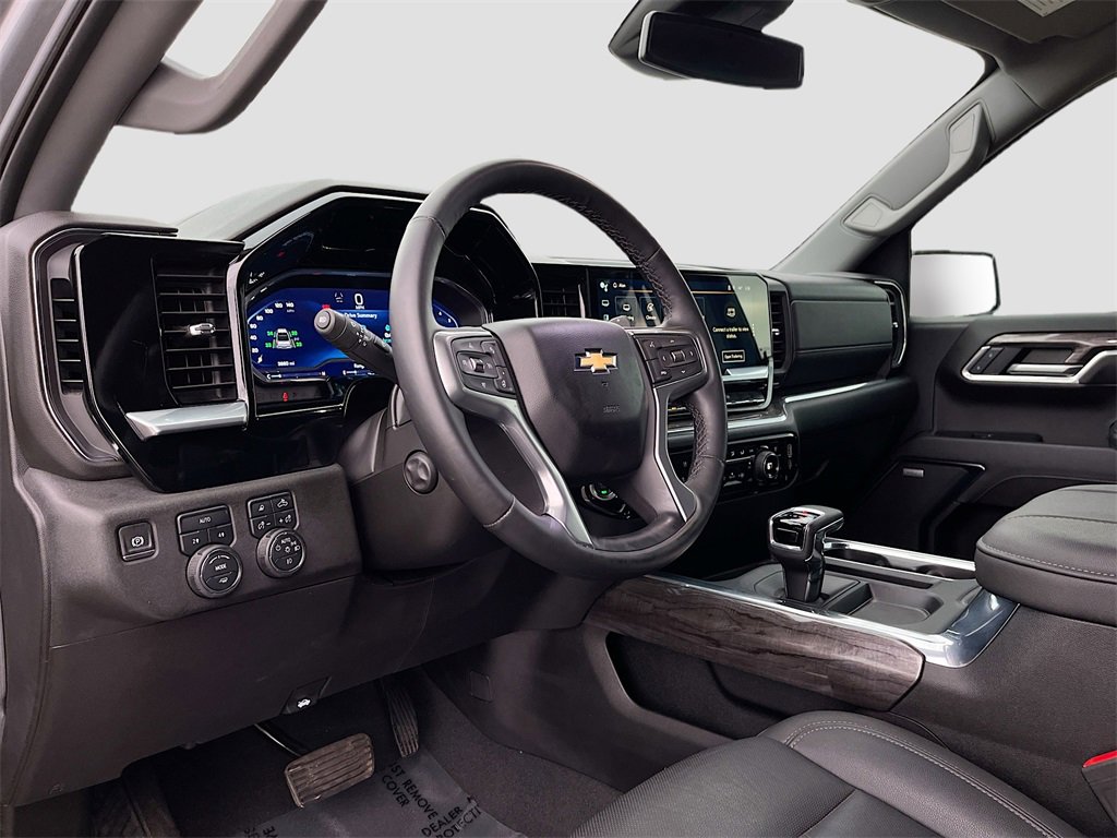 Used 2024 Chevrolet Silverado 1500 LTZ w/ LTZ Convenience Package II image 9