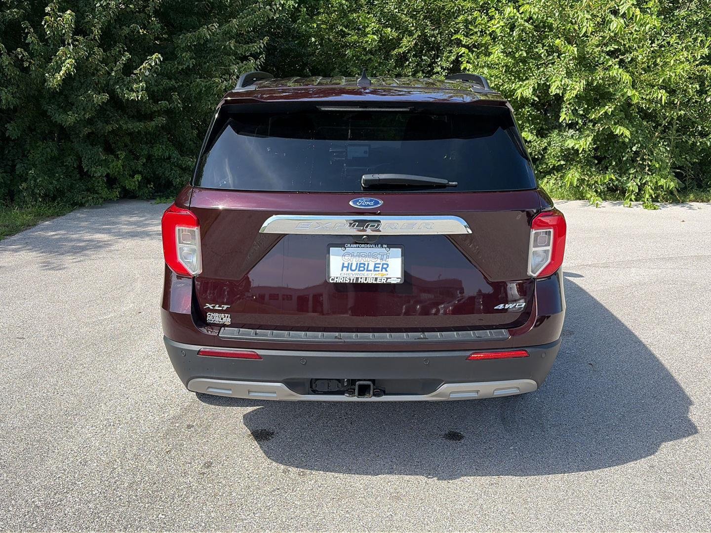Used 2023 Ford Explorer XLT w/ Equipment Group 202A AWD/4WD image 7