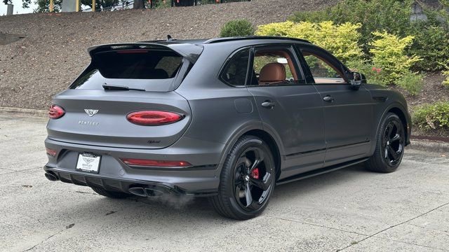 New 2025 Bentley Bentayga Plug-In Hybrid image 10