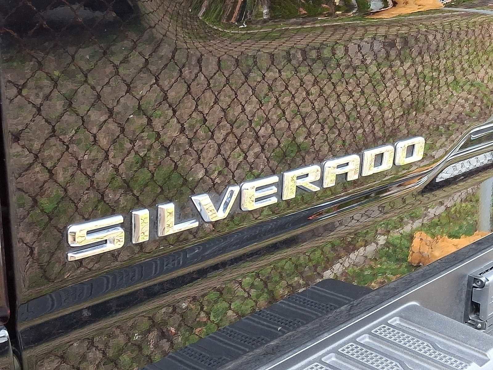 Used 2025 Chevrolet Silverado 2500 ZR2 w/ Technology Package image 5