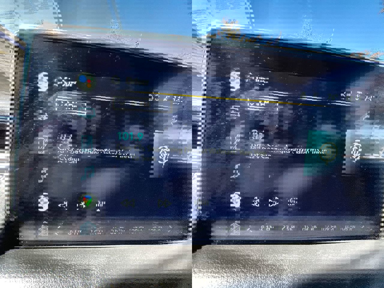 Used 2022 Chevrolet Suburban LT image 13