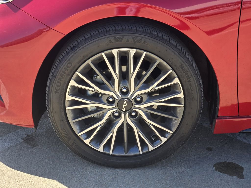 Used 2024 Kia Forte GT-Line image 16
