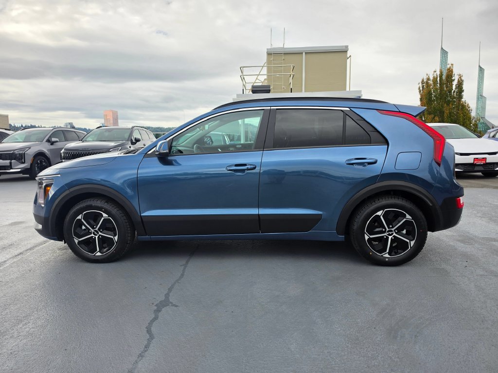 Certified 2025 Kia Niro EX FWD image 6