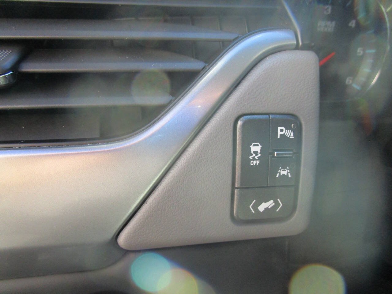Used 2019 Chevrolet Suburban LT AWD/4WD image 15