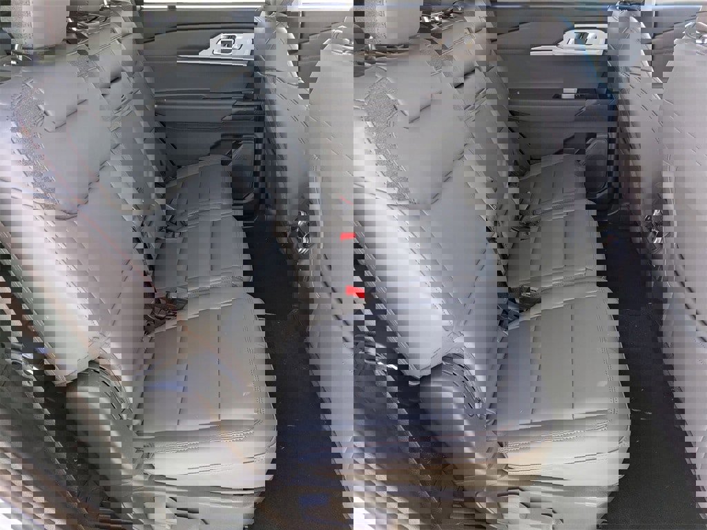 New 2026 Ford Explorer Active image 21