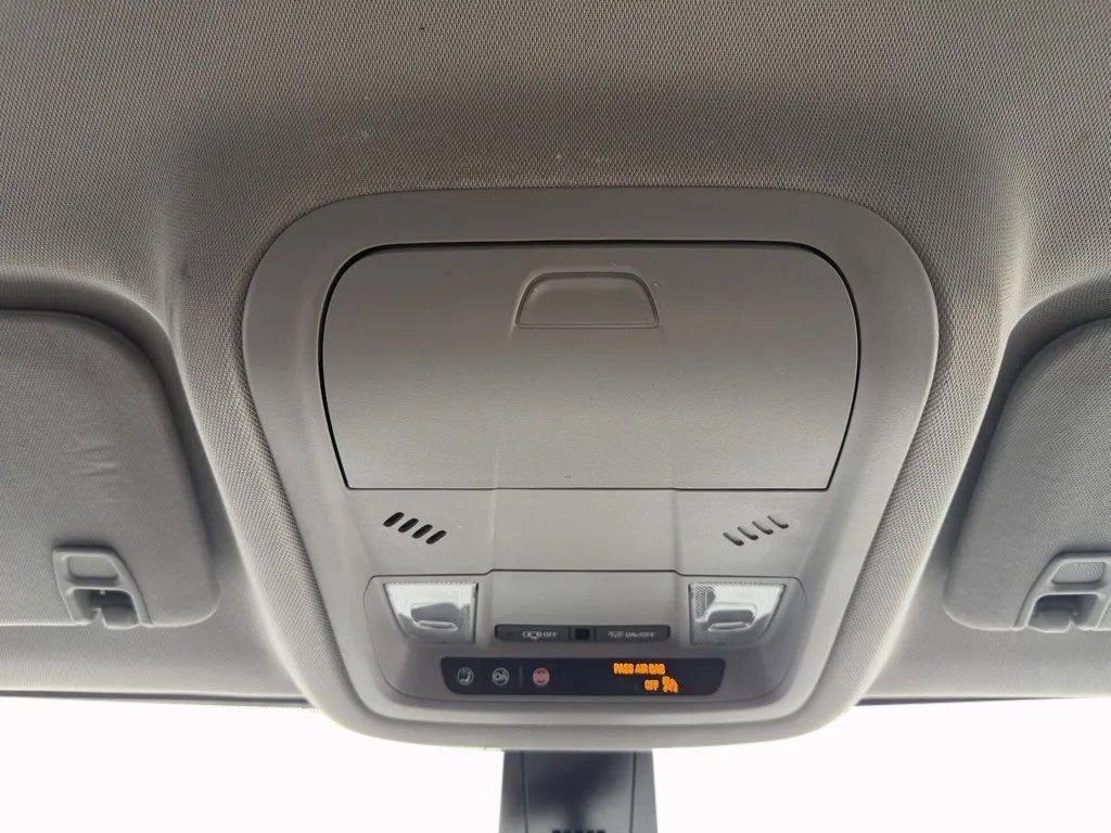 Used 2021 GMC Acadia SLE w/ Driver Convenience Package image 21