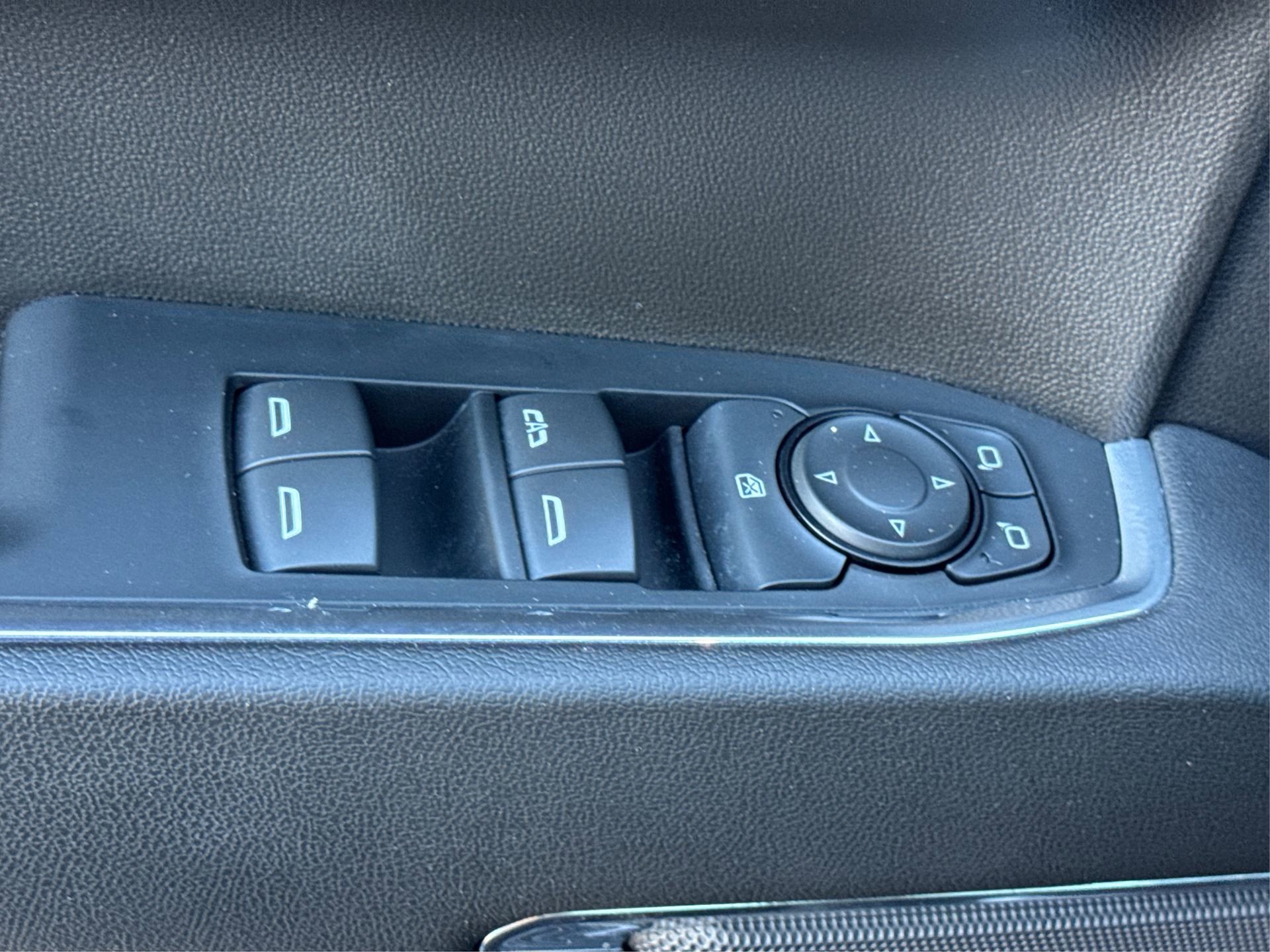 Used 2024 GMC Sierra 1500 Elevation image 36