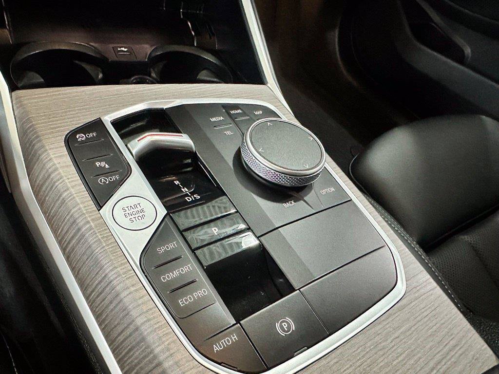 Used 2026 BMW 330i xDrive Sedan AWD/4WD image 18