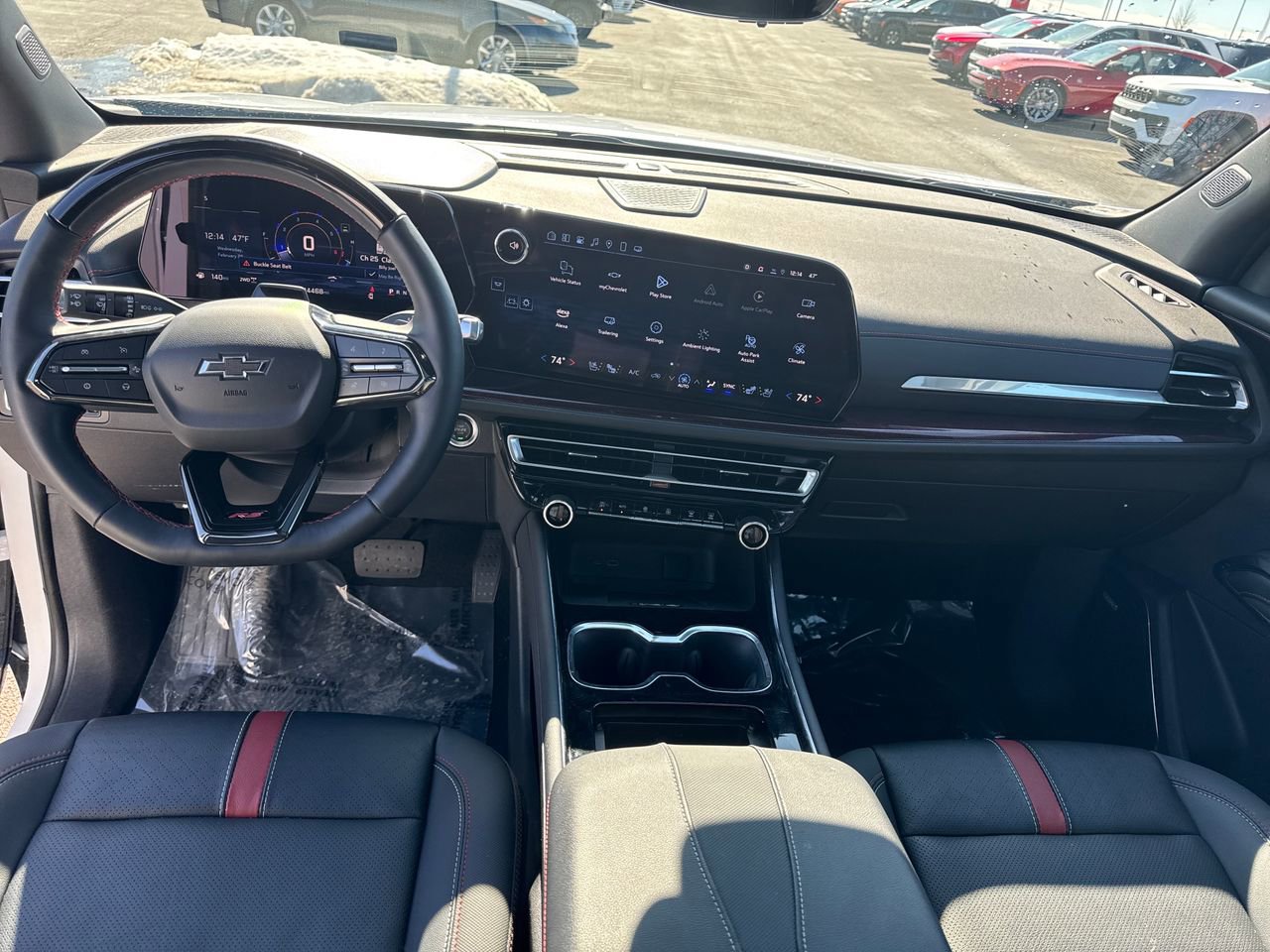 Used 2025 Chevrolet Traverse RS image 16