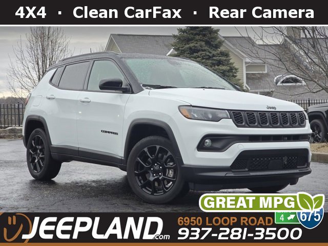 Used 2024 Jeep Compass Latitude w/ Convenience Group image 1