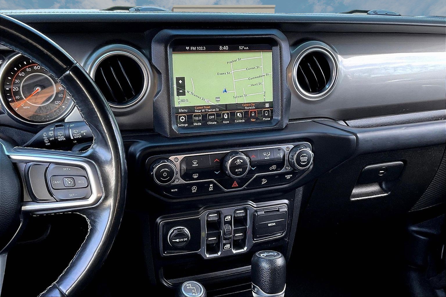 Used 2019 Jeep Wrangler Unlimited Sahara image 6