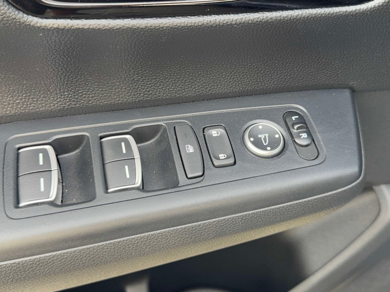 Used 2024 Honda CR-V EX-L image 18