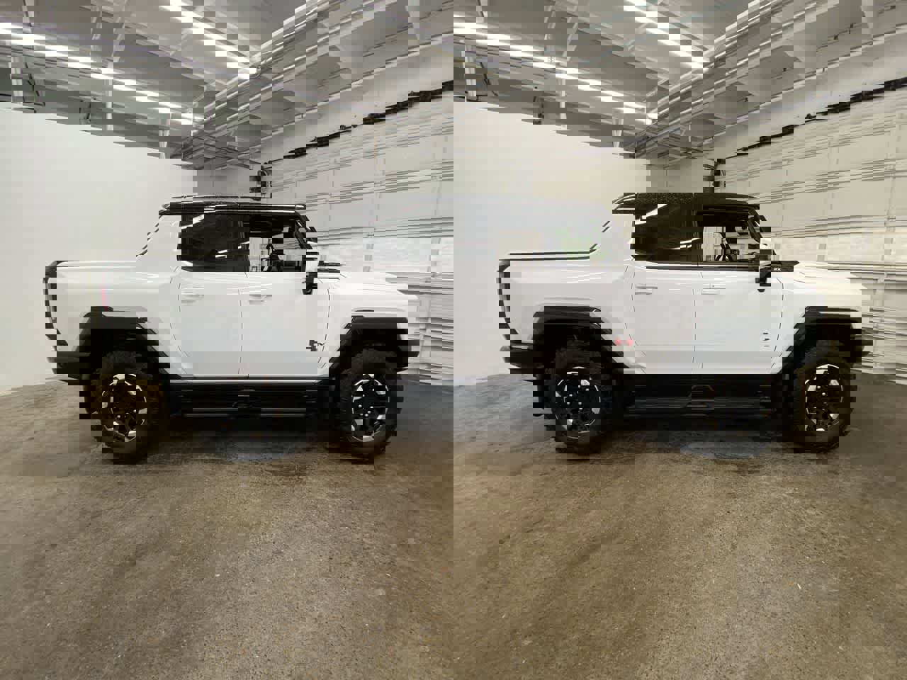 Used 2024 GMC Hummer EV 2X w/ Extreme Off-Road Package image 7