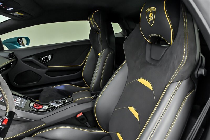 Used 2021 Lamborghini Huracan EVO RWD image 25