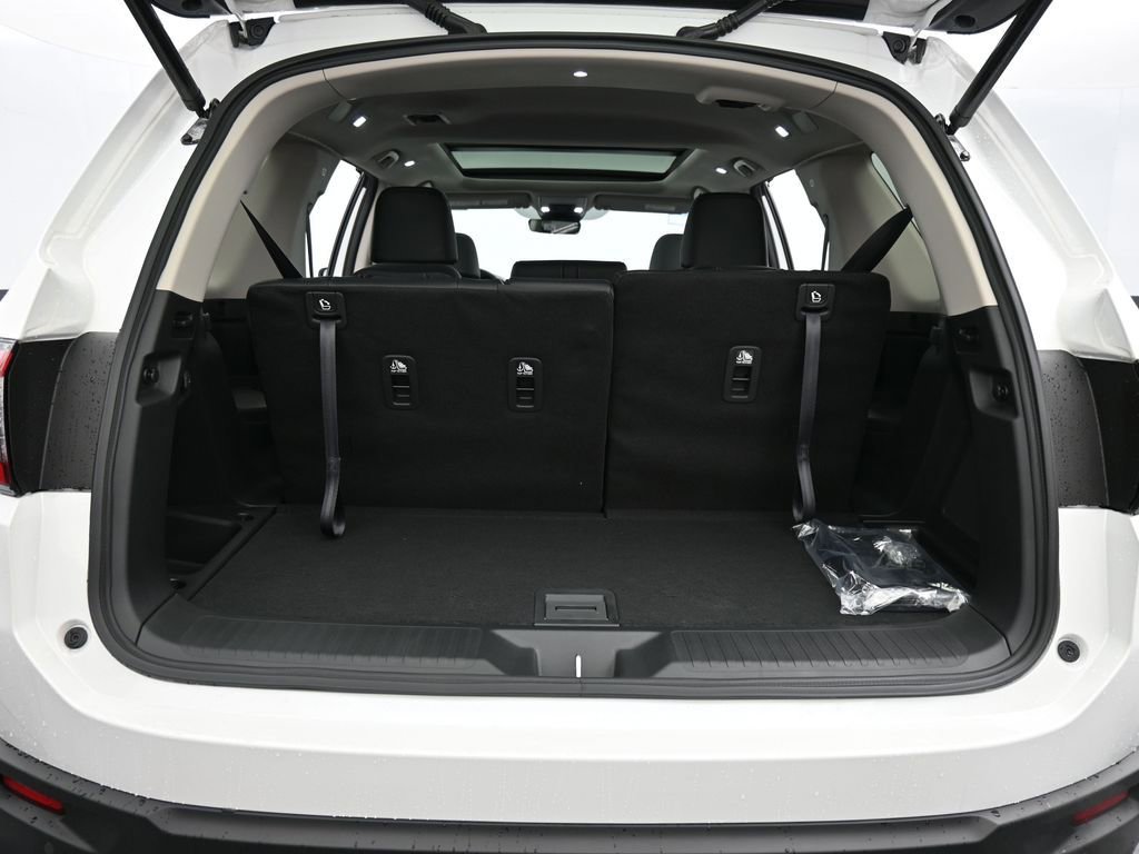 New 2025 Honda Pilot Touring image 24