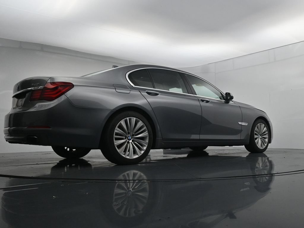 Used 2015 BMW 740i RWD image 37