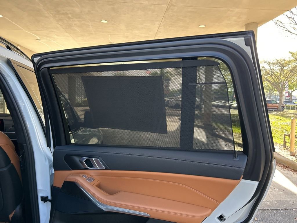 Used 2022 BMW X7 xDrive40i w/ M Sport Package image 43