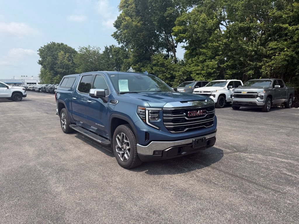 Used 2024 GMC Sierra 1500 SLT w/ SLT Premium Package AWD/4WD image 2