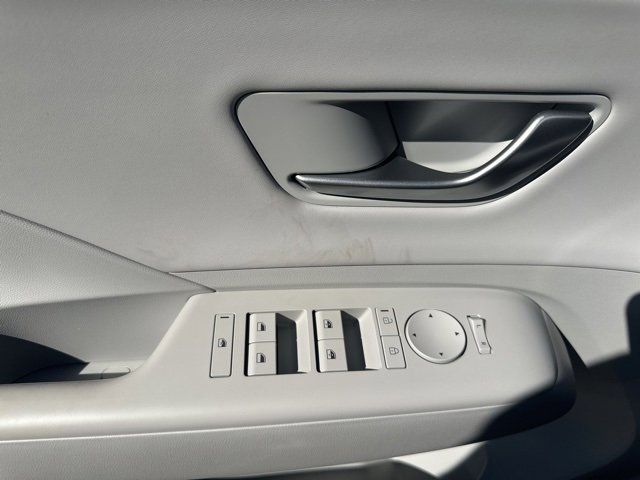 New 2026 Hyundai Kona SEL Premium image 15