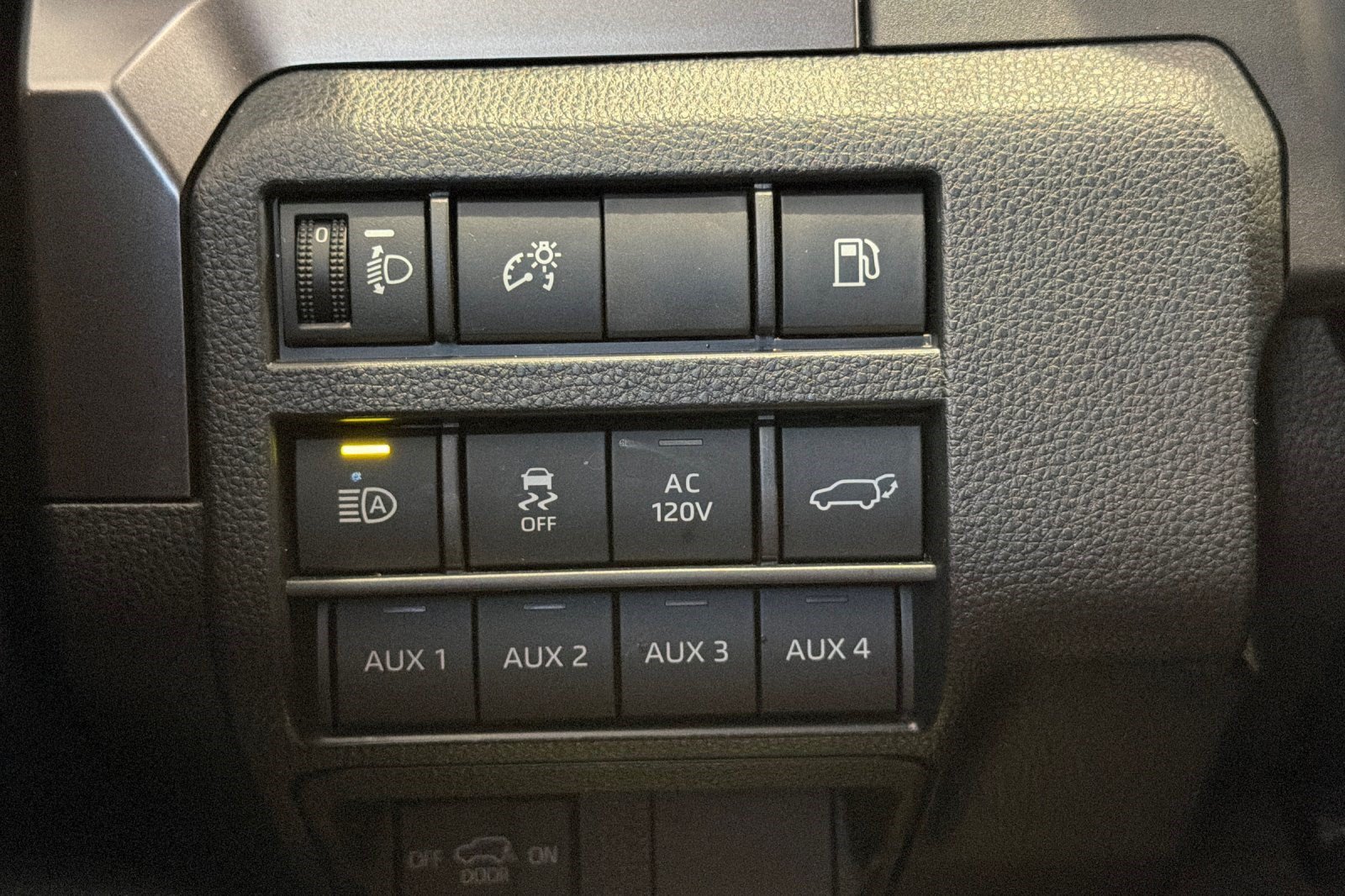 Used 2025 Toyota 4Runner TRD Off-Road Premium w/ Tow Technology Package AWD/4WD image 36