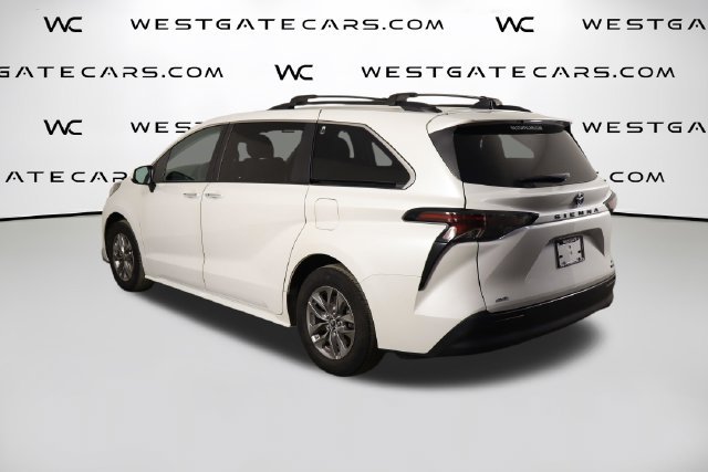 Used 2024 Toyota Sienna XLE AWD/4WD image 49