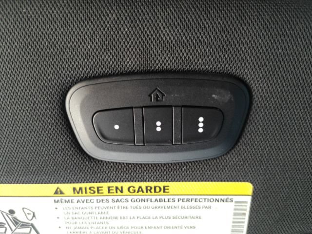 Used 2025 Chrysler Pacifica Select FWD image 56