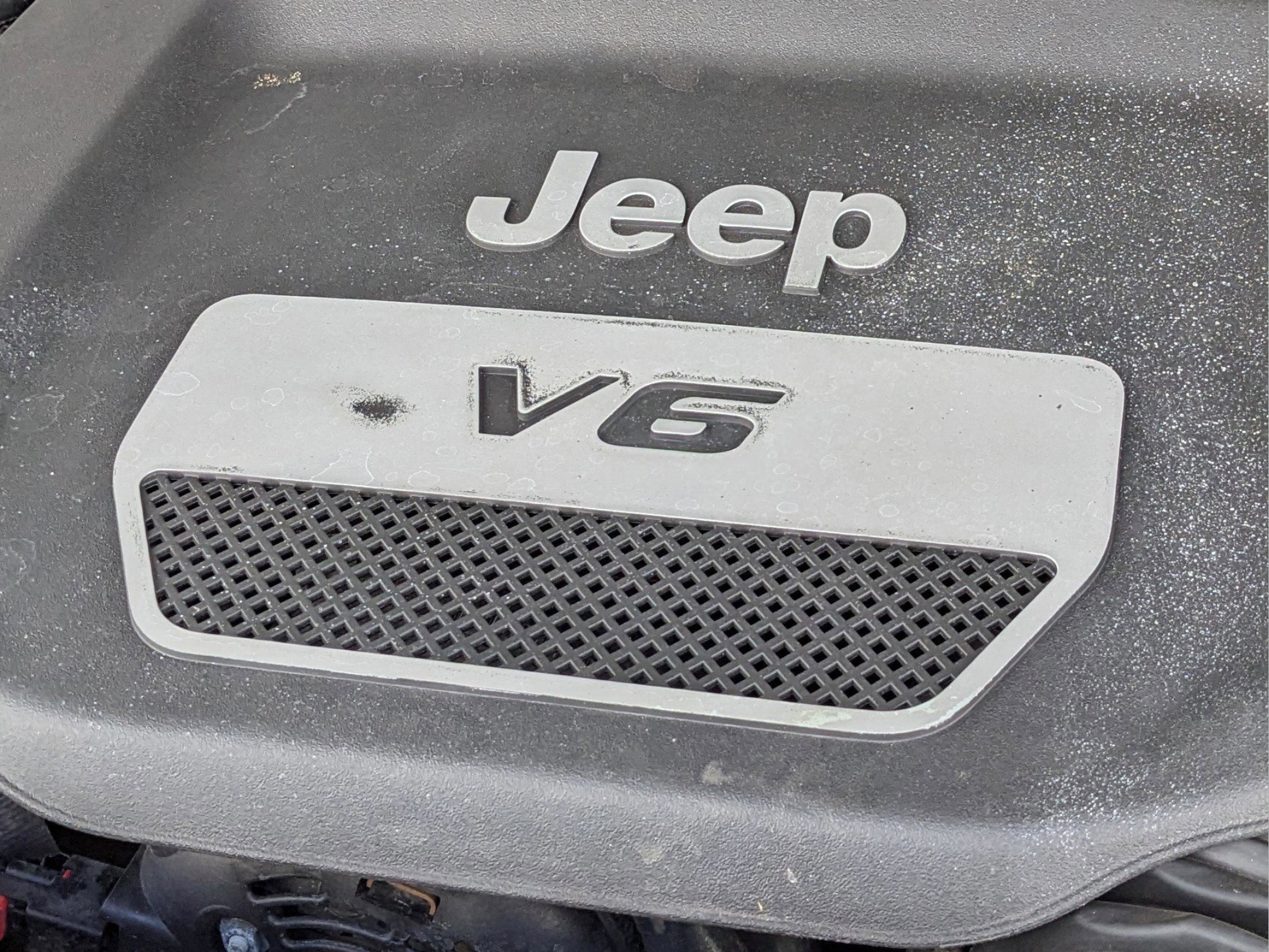 Used 2016 Jeep Wrangler Unlimited Sport image 14