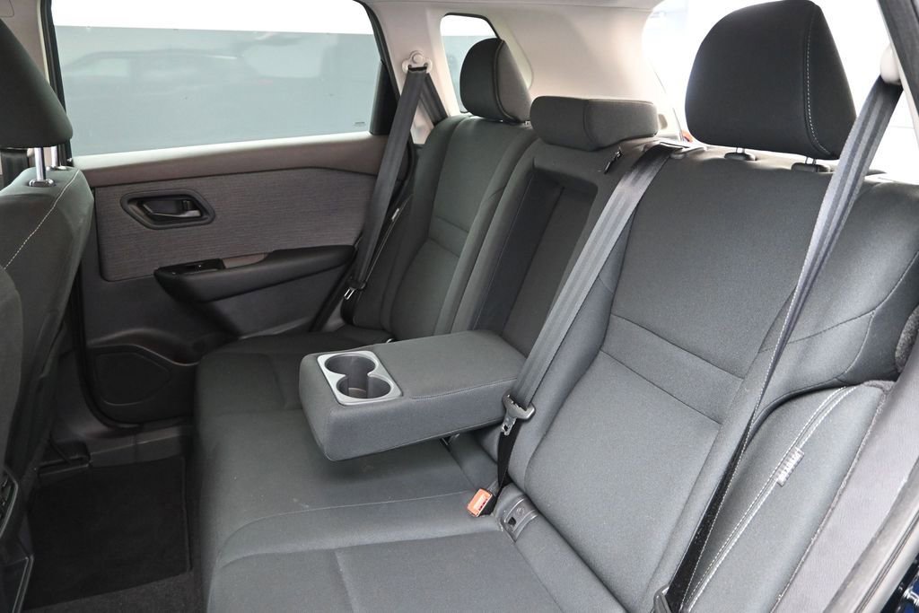 Used 2023 Nissan Rogue S FWD image 14