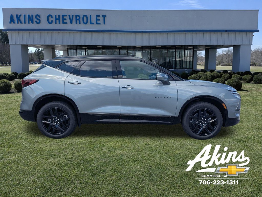 New 2026 Chevrolet Blazer RS w/ Driver Confidence II Package FWD image 3