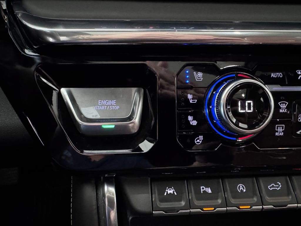 Certified 2025 GMC Sierra 1500 Denali Ultimate AWD/4WD image 25