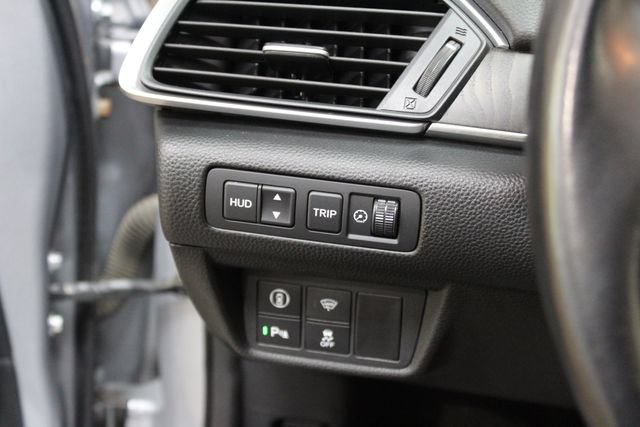 Used 2018 Honda Accord Touring image 15