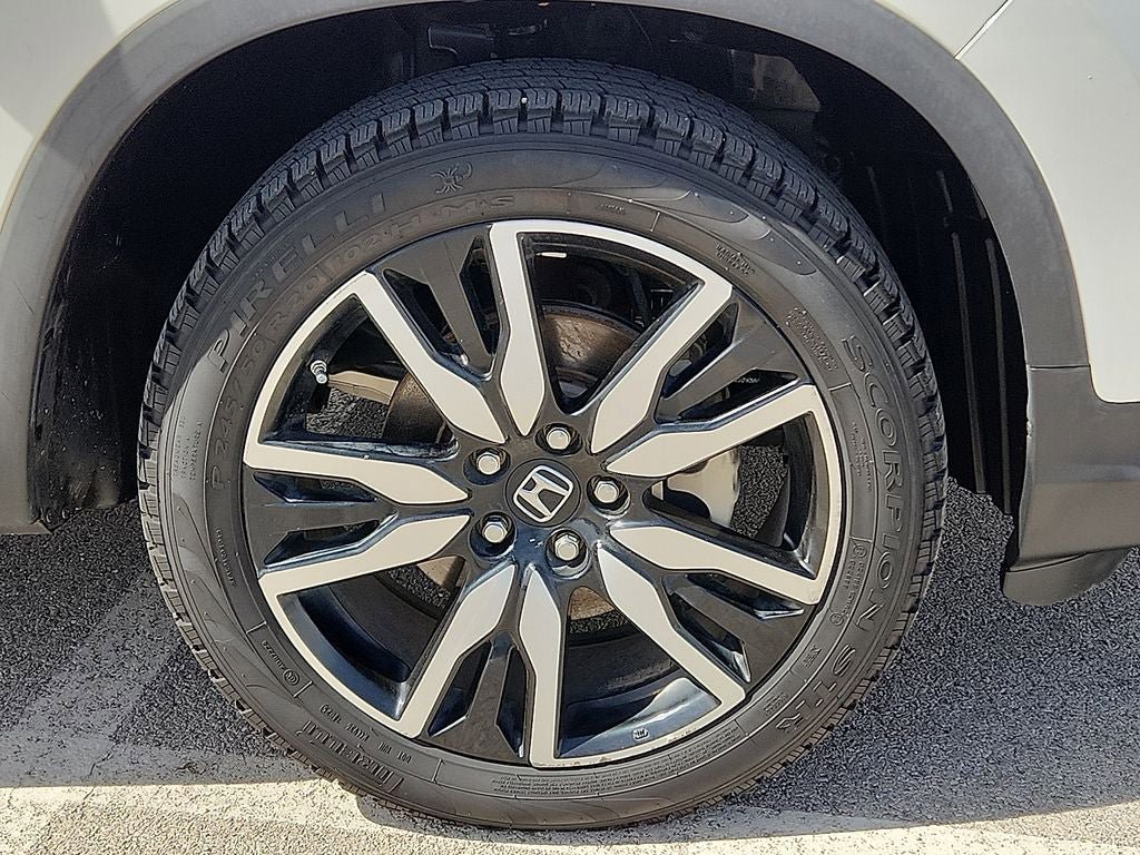 Used 2019 Honda Pilot Touring image 7
