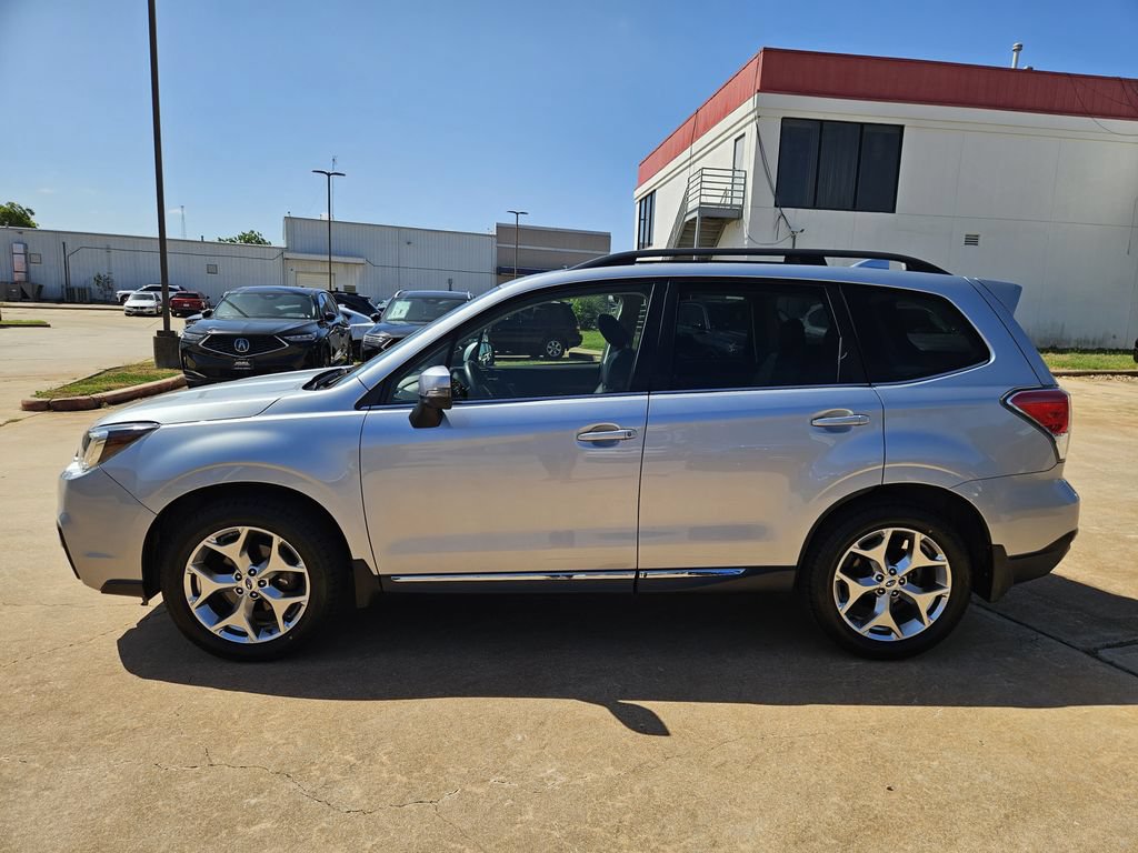 Used 2017 Subaru Forester 2.5i Touring AWD/4WD image 4