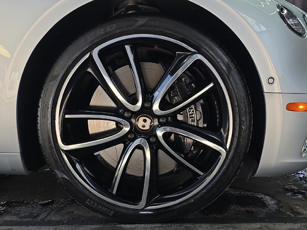 Used 2020 Bentley Continental GT AWD/4WD image 45