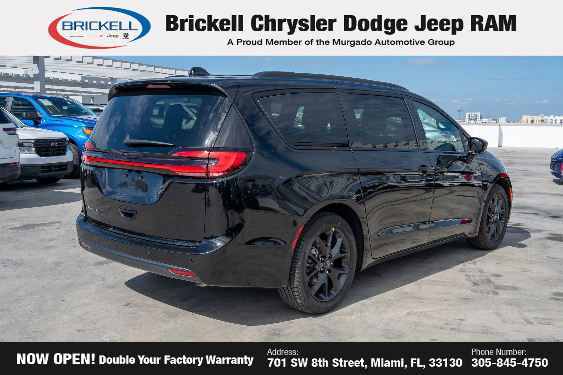 New 2026 Chrysler Pacifica Select image 5
