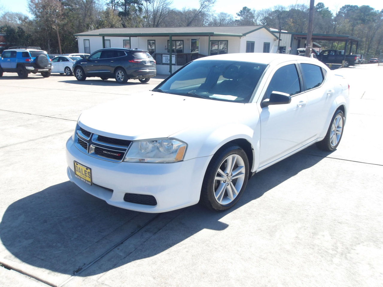Used 2012 Dodge Avenger SE image 2
